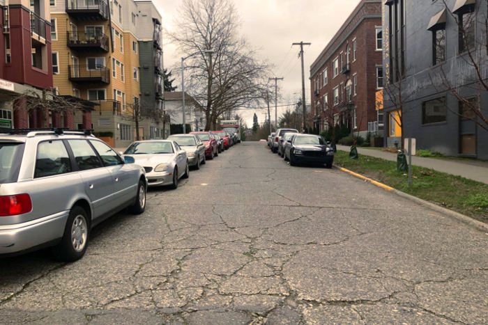 Aparcar correctamente en la calle de una ciudad